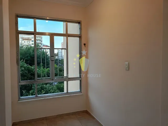 Apartamento 2 quartos e 1 banheiro, para alugar, no bairro Tijuca em Rio de Janeiro