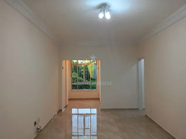 Apartamento 2 quartos e 1 banheiro, para alugar, no bairro Tijuca em Rio de Janeiro