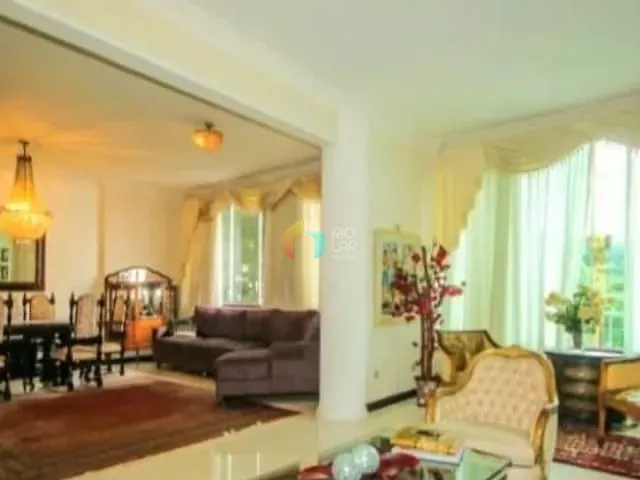 Apartamento com 186m² 4 quartos e 3 banheiros, à venda, no bairro Copacabana em Rio de Janeiro