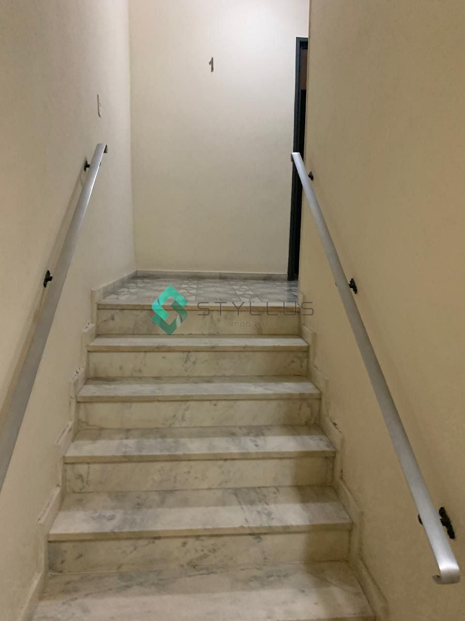 Apartamento para alugar com 2 quartos, 70m² - Foto 3