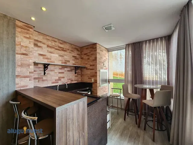 Apartamento 3 quartos e 1 banheiro, para alugar, no bairro Coqueiros em Florianópolis