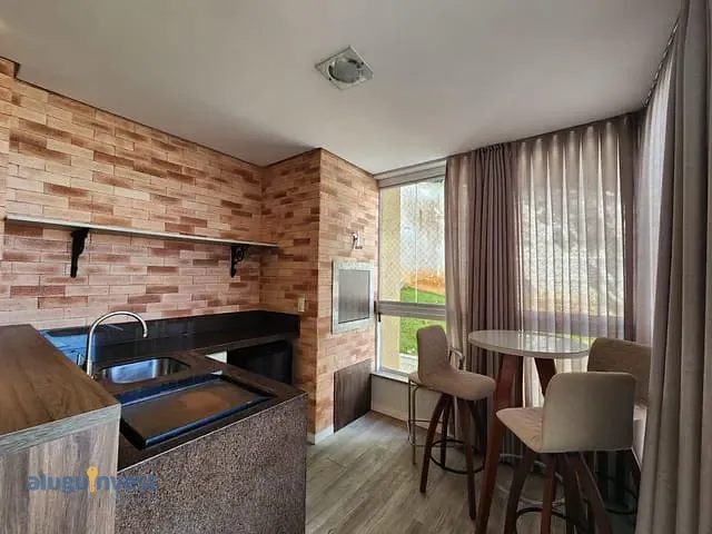 Apartamento 3 quartos e 1 banheiro, para alugar, no bairro Coqueiros em Florianópolis