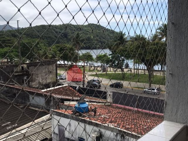 Apartamento à venda ou para alugar, no bairro Centro em Ubatuba