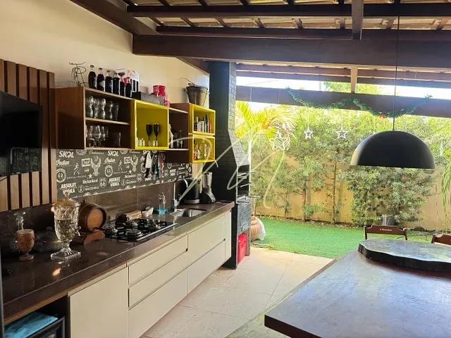 Apartamento com 140m² 3 quartos e 3 banheiros, para alugar, no bairro Jardim Savóia em Ilhéus