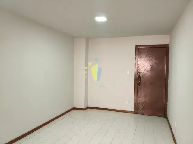 Apartamento com 92m² 2 quartos e 2 banheiros, para alugar, no bairro Copacabana em Rio de Janeiro