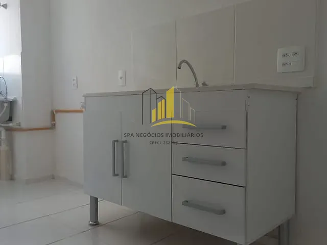 Apartamento 2 quartos e 1 banheiro, para alugar, no bairro Parque São Jorge em São Paulo