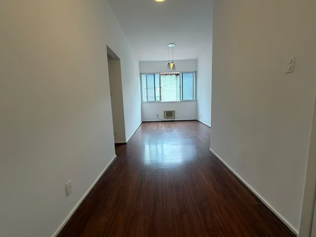 Apartamento com 74m² 3 quartos e 2 banheiros, para alugar, no bairro Lagoa em Rio de Janeiro