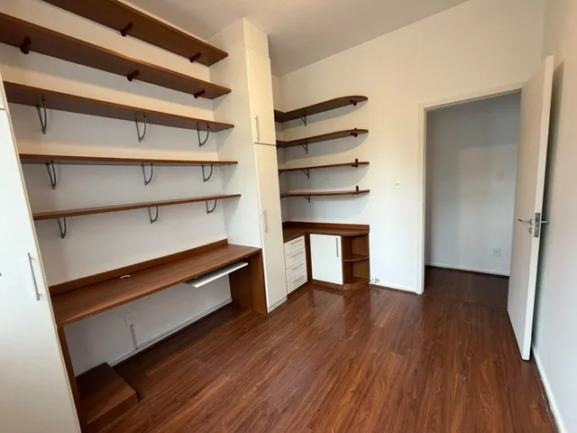 Apartamento com 74m² 3 quartos e 2 banheiros, para alugar, no bairro Lagoa em Rio de Janeiro