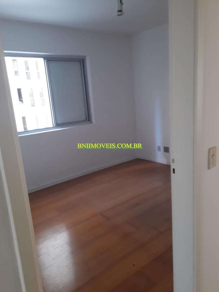 Apartamento para alugar com 3 quartos, 157m² - Foto 7