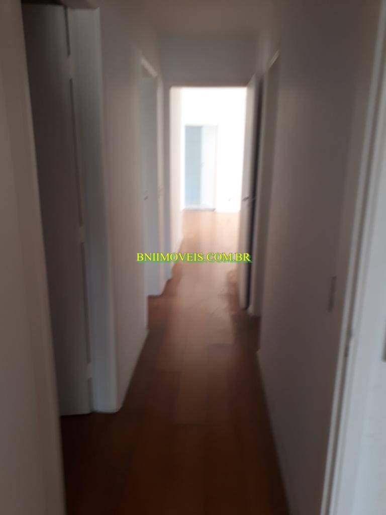 Apartamento para alugar com 3 quartos, 157m² - Foto 4