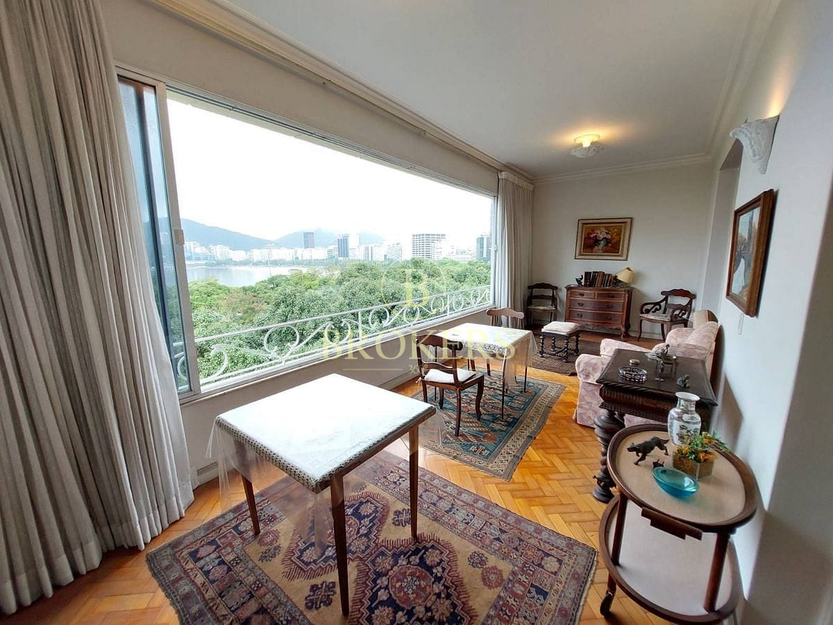 Apartamento a venda na Praia de Botafogo, são 300 m², vista deslumbrante da praia e Pão de Açúcar, salão, 4 quartos, suíte, 1 vaga de garagem