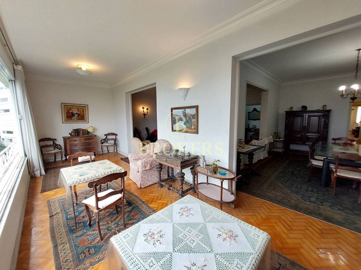 Apartamento a venda na Praia de Botafogo, são 300 m², vista deslumbrante da praia e Pão de Açúcar, salão, 4 quartos, suíte, 1 vaga de garagem