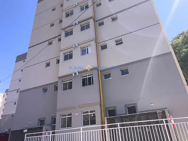 Apartamento 2 quartos e 2 banheiros, para alugar, no bairro Duarte Silveira em Petrópolis