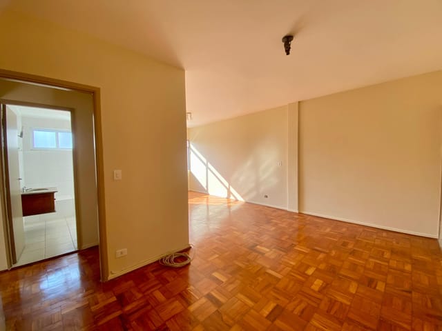 Apartamento com 90m² 2 quartos e 1 banheiro, para alugar, no bairro Vila Nova Conceição em São Paulo