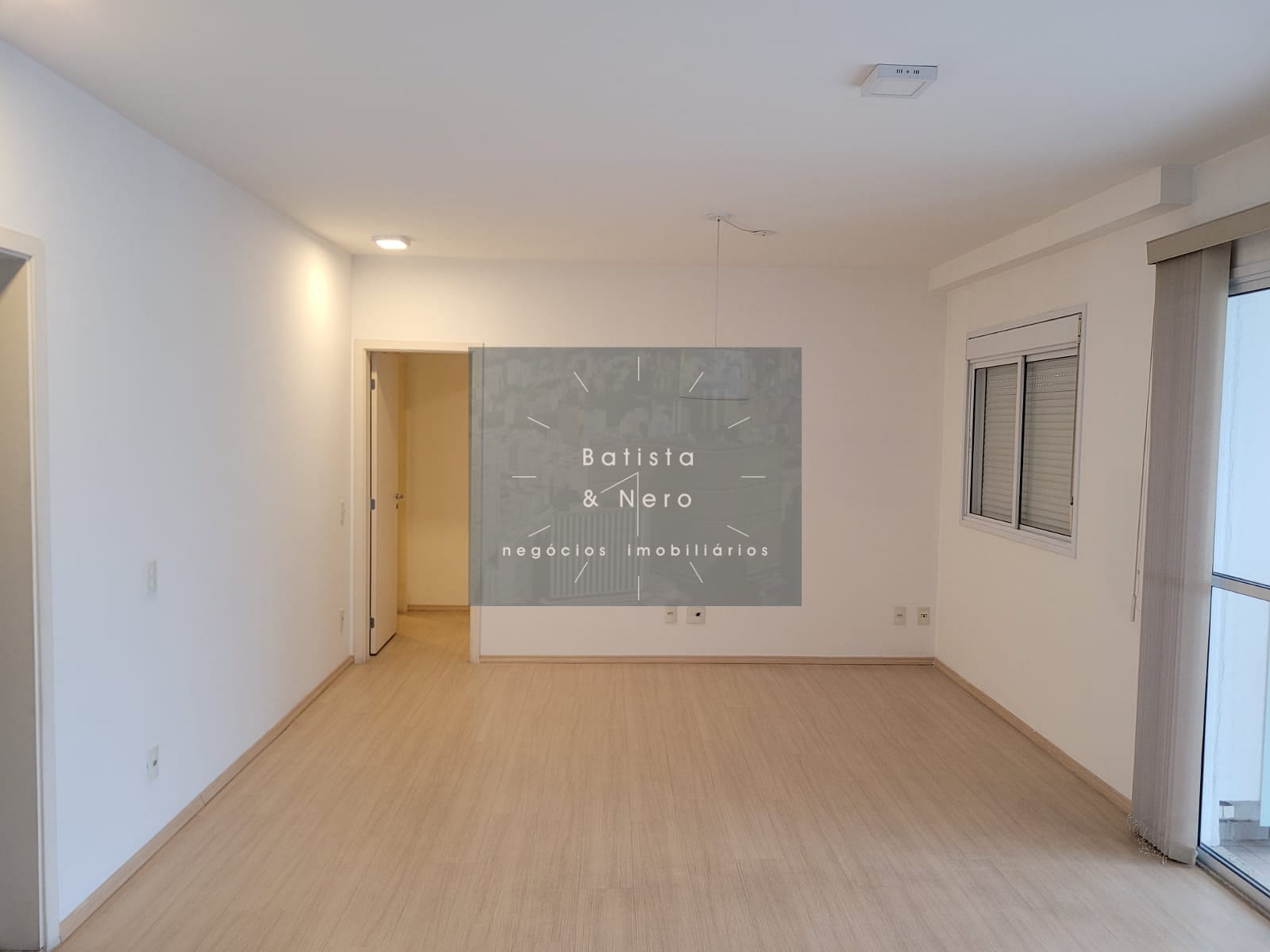 Apartamento à venda com 2 quartos, 107m² - Foto 3