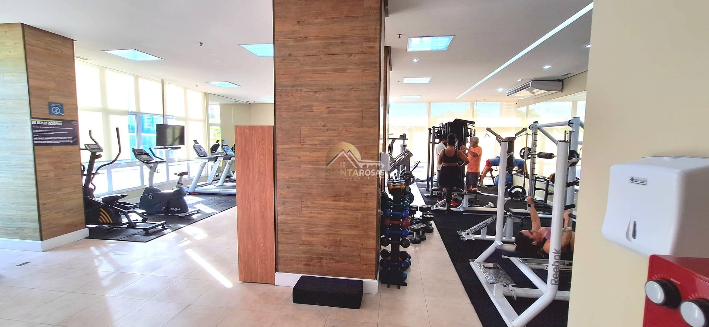 Apartamento para alugar com 3 quartos, 130m² - Foto 43