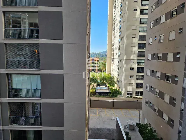 Apartamento 2 quartos e 1 banheiro, para alugar, no bairro Green Valley em Barueri