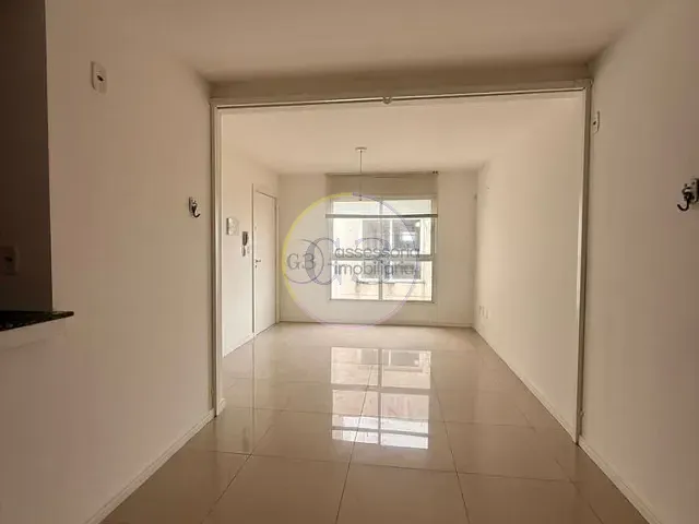 Apartamento 1 quarto e 1 banheiro, para alugar, no bairro Centro em Pelotas