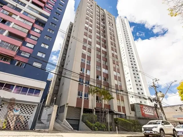 Apartamento 2 quartos e 2 banheiros, à venda, no bairro Cristo Rei em Curitiba