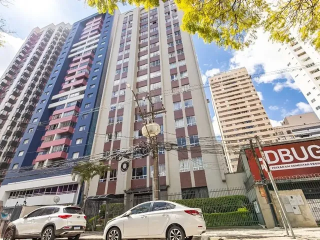 Apartamento 2 quartos e 3 banheiros, à venda, no bairro Cristo Rei em Curitiba