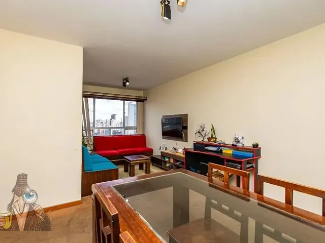 Apartamento 2 quartos e 2 banheiros, à venda, no bairro Cristo Rei em Curitiba