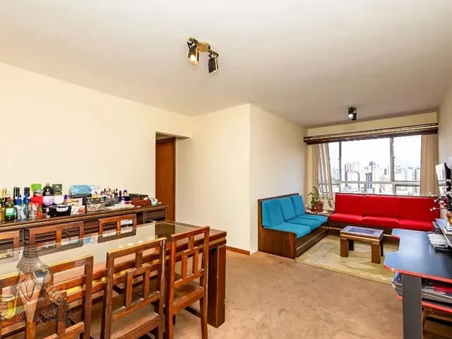 Apartamento 2 quartos e 2 banheiros, à venda, no bairro Cristo Rei em Curitiba