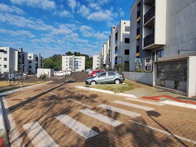 Apartamento 2 quartos e 1 banheiro, para alugar, no bairro Centro em Cambé