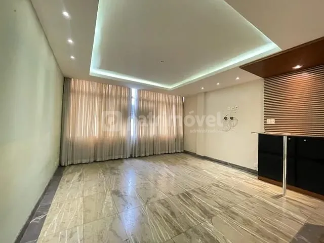 Apartamento com 206m² 3 quartos e 2 banheiros, à venda, no bairro Copacabana em Rio de Janeiro