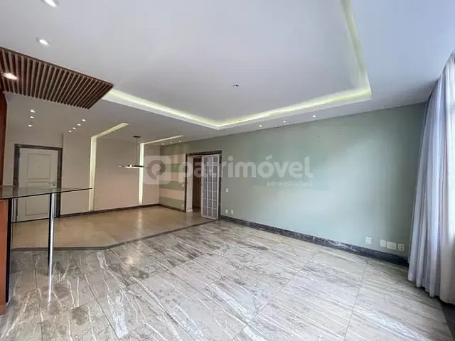 Apartamento com 206m² 3 quartos e 2 banheiros, à venda, no bairro Copacabana em Rio de Janeiro