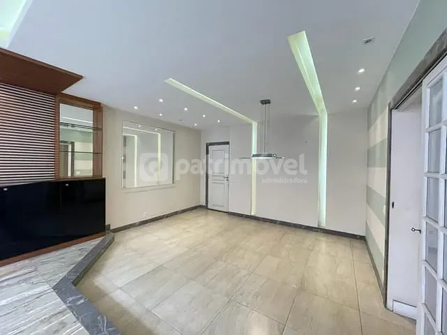 Apartamento com 206m² 3 quartos e 2 banheiros, à venda, no bairro Copacabana em Rio de Janeiro