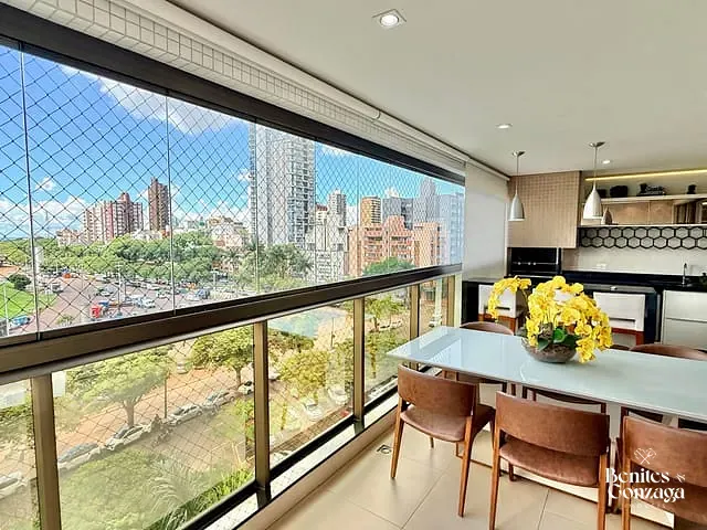 Apartamento com 295m² 3 quartos e 4 banheiros, à venda, no bairro Zona 07 em Maringá
