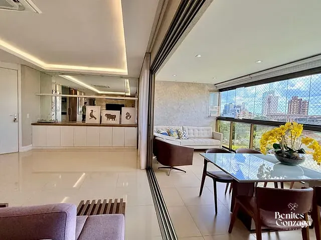 Apartamento com 295m² 3 quartos e 4 banheiros, à venda, no bairro Zona 07 em Maringá