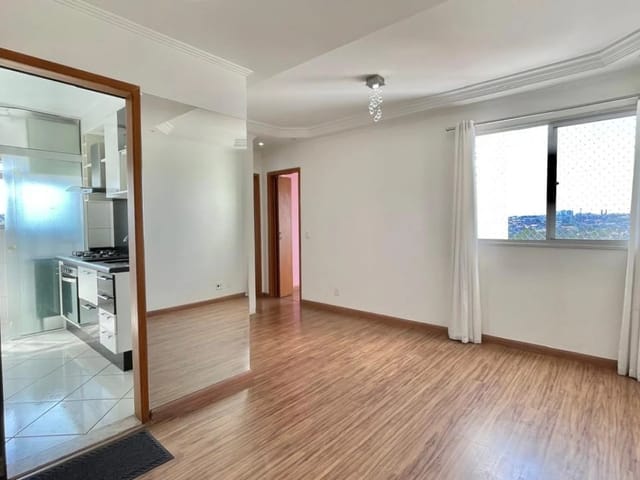 Apartamento 3 quartos e 2 banheiros, à venda, no bairro Vila Carmosina em São Paulo