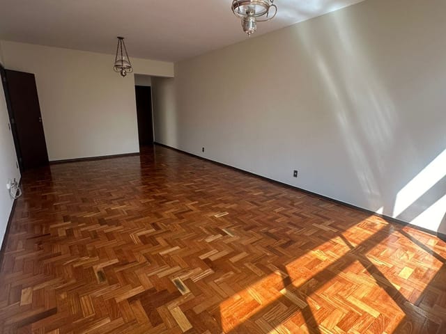 Apartamento 4 quartos e 3 banheiros, à venda, no bairro Centro em Belo Horizonte