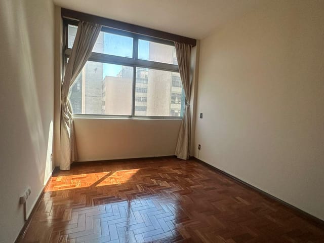 Apartamento 4 quartos e 3 banheiros, à venda, no bairro Centro em Belo Horizonte