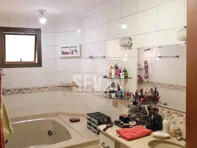 Apartamento com 220m² 3 quartos e 5 banheiros, à venda, no bairro Jardim América em Bauru