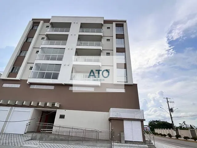Apartamento 2 quartos e 2 banheiros, à venda, no bairro xv de  novembro em Tijucas