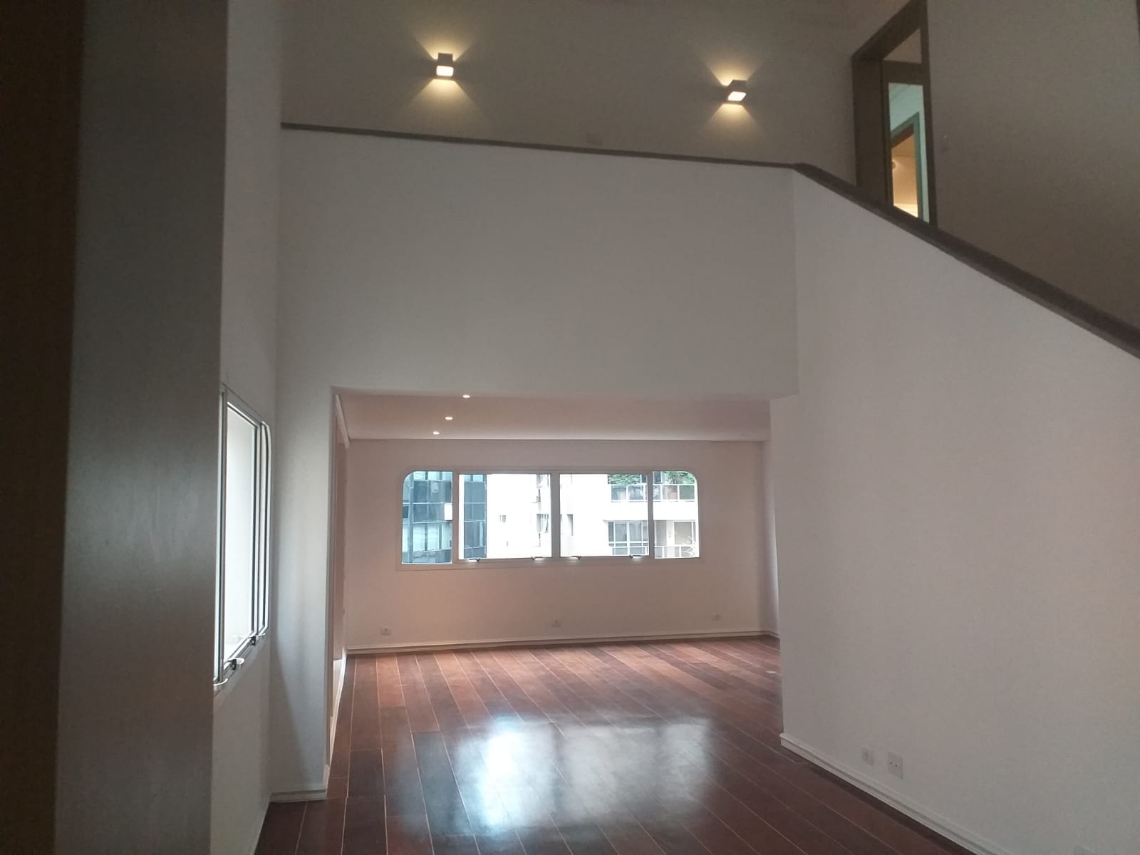 Apartamento, 3 quartos, 210 m² - Foto 2