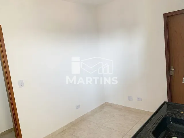 Apartamento 2 quartos e 1 banheiro, para alugar, no bairro Jardim Elizabeth em São Paulo
