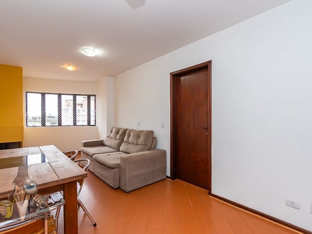 Apartamento 3 quartos e 1 banheiro, para alugar, no bairro Vila Izabel em Curitiba