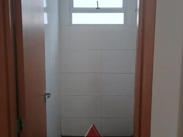 Apartamento 2 quartos e 1 banheiro, para alugar, no bairro Vila Rezende em Franca