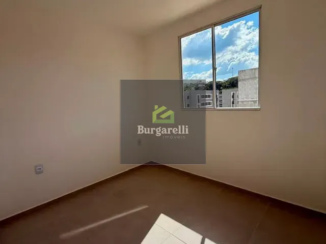 Apartamento 2 quartos e 1 banheiro, para alugar, no bairro Conjunto Habitacional João da Cruz Botrel em Lavras