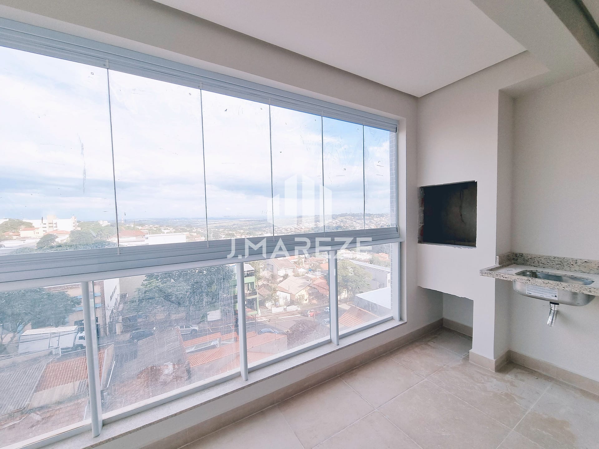 Apartamento à venda com 2 quartos, 86m² - Foto 2
