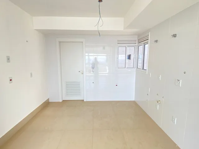 Apartamento com 162m² 3 quartos e 2 banheiros, à venda, no bairro Gleba Palhano em Londrina