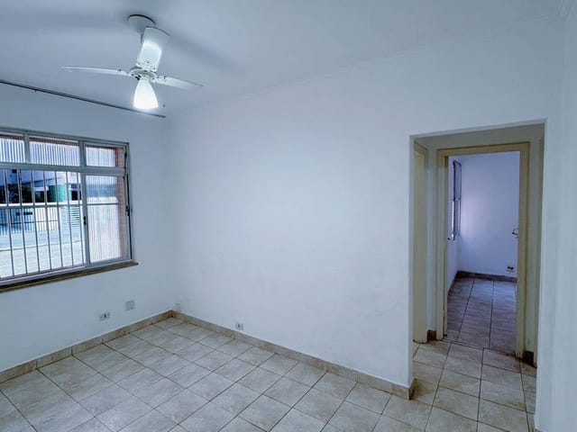 Apartamento 2 quartos e 1 banheiro, à venda ou para alugar, no bairro Boqueirão em Santos