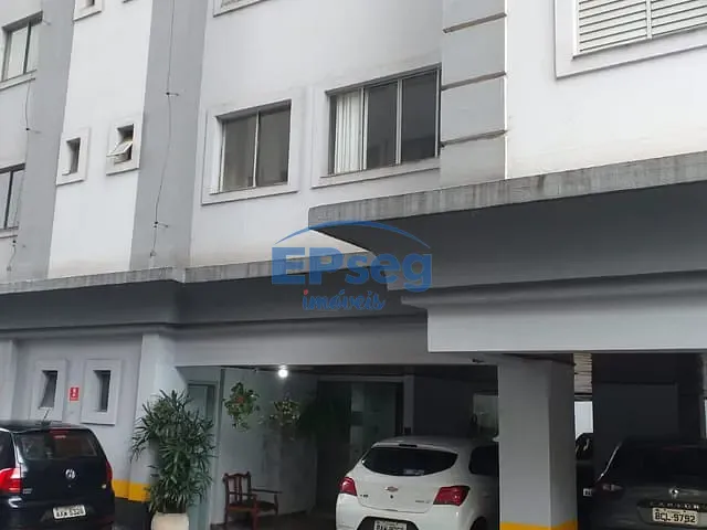 Apartamento com 115m² 3 quartos e 2 banheiros, à venda, no bairro Centro em Londrina