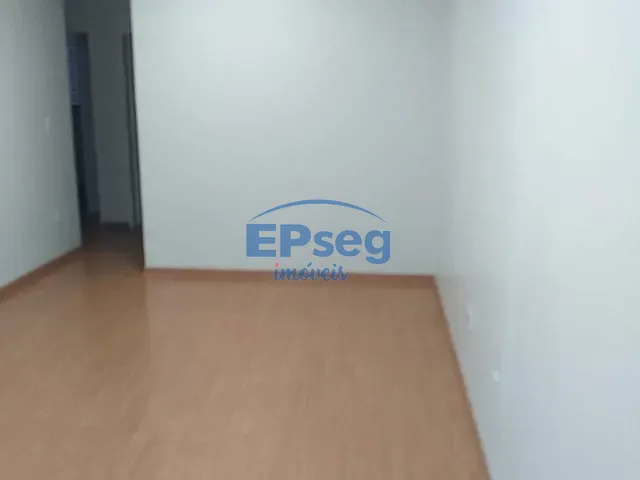 Apartamento com 115m² 3 quartos e 2 banheiros, à venda, no bairro Centro em Londrina