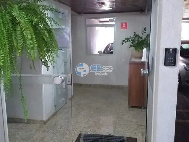 Apartamento com 115m² 3 quartos e 2 banheiros, à venda, no bairro Centro em Londrina