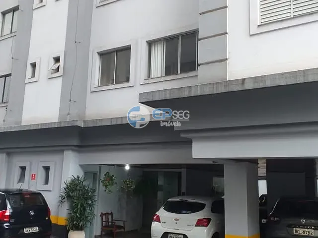 Apartamento com 115m² 3 quartos e 2 banheiros, à venda, no bairro Centro em Londrina