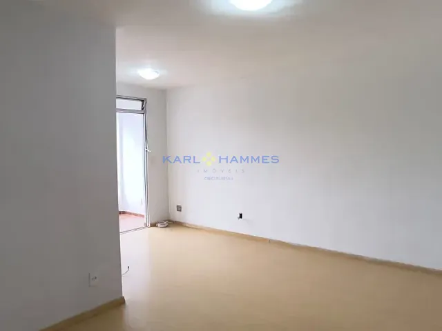 Apartamento 2 quartos e 2 banheiros, à venda, no bairro Bingen em Petrópolis